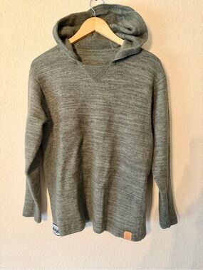 PAKA The Hoodie, Men’s Size Large FITS LIKE MEDIUM, Eucalyptus, Handmade In Peru